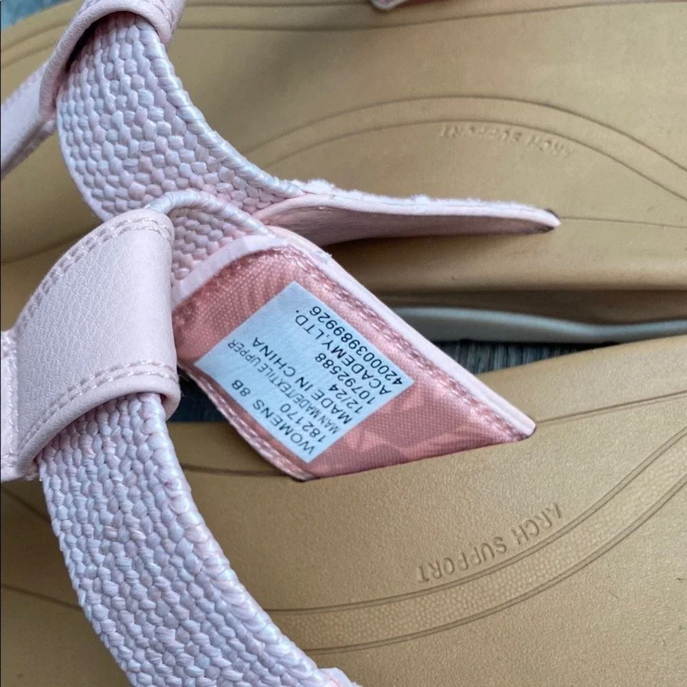 Pink and Tan Flip-Flop Sandals with Quilted T-Strap